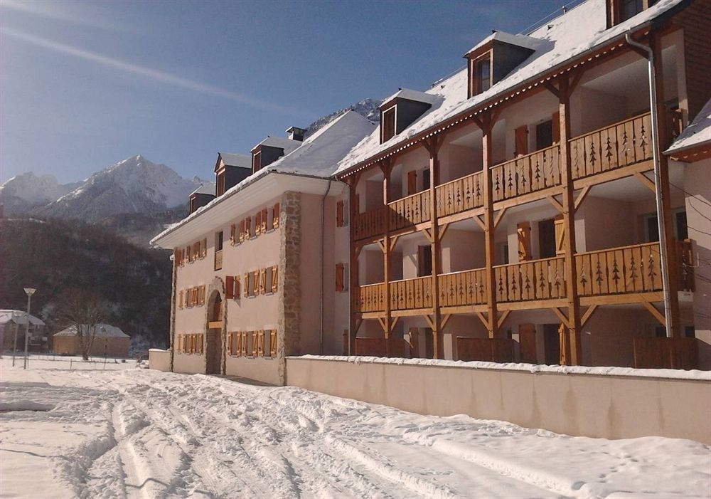 Residence Val De Roland Люс-Сен-Совёр Экстерьер фото